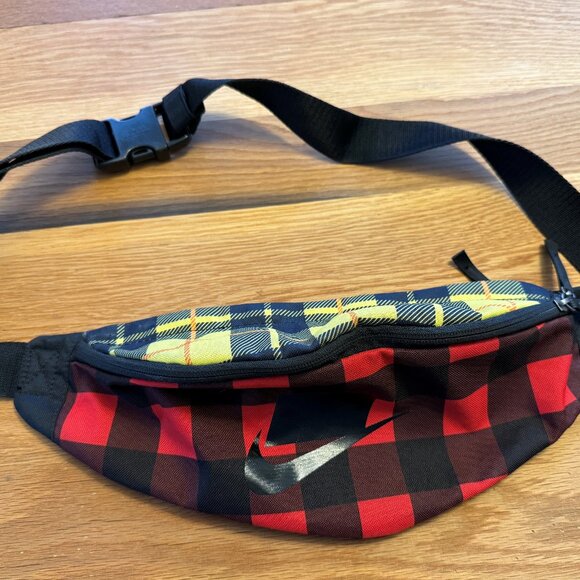 Nike Fanny Pack - Picture 1 of 2